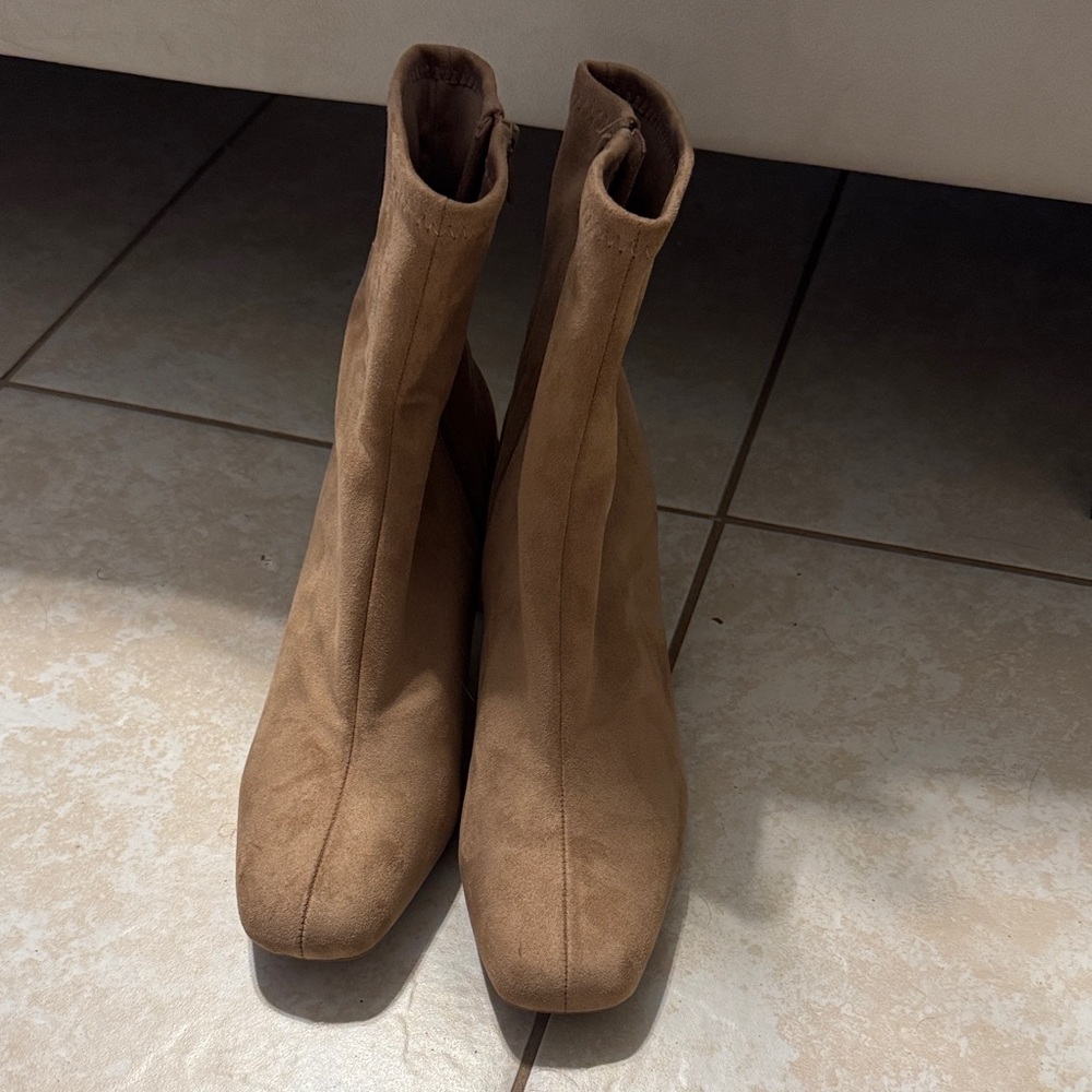 Women's Tan Suede Ankle Boots